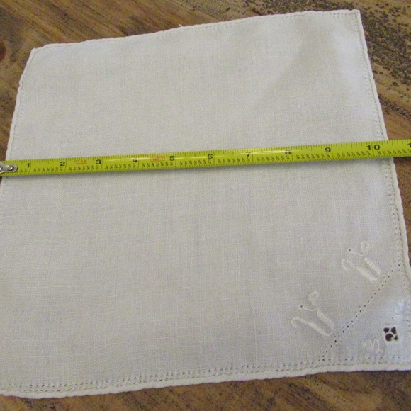 Cream Embroidery cutout doily - Picture 7 of 7